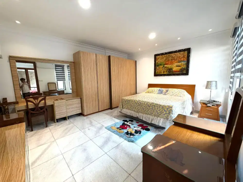 LXMMT 0192 Disewakan Rumah Full Furnished Dengan Kolam Renang Pondok Indah Jakarta Selatan