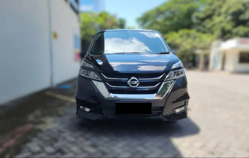 Nissan Serena Highway Star 4x2 AT (Low KM 70000)