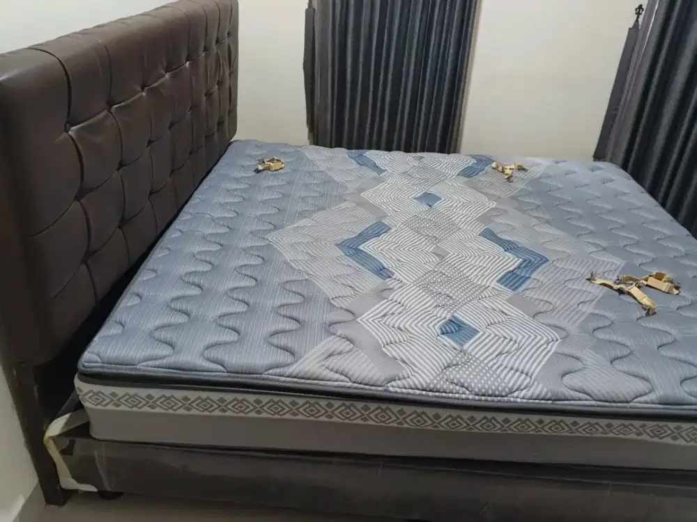 Kasur kingsize + dipan