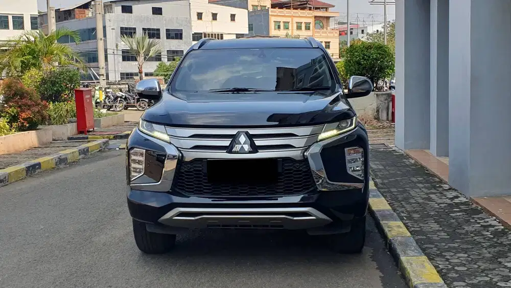 Mitsubishi Pajero Sport Dakar 2.4 Ultimate Sunroof 2023 Like New Recor