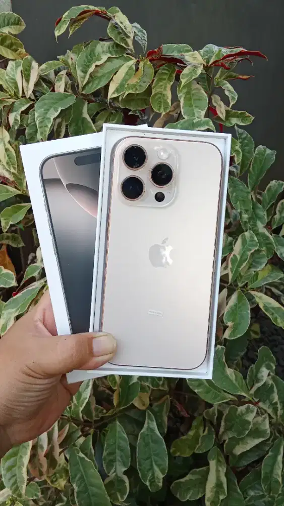 iPhone 16 Pro 256 GB - Mulus Terawat