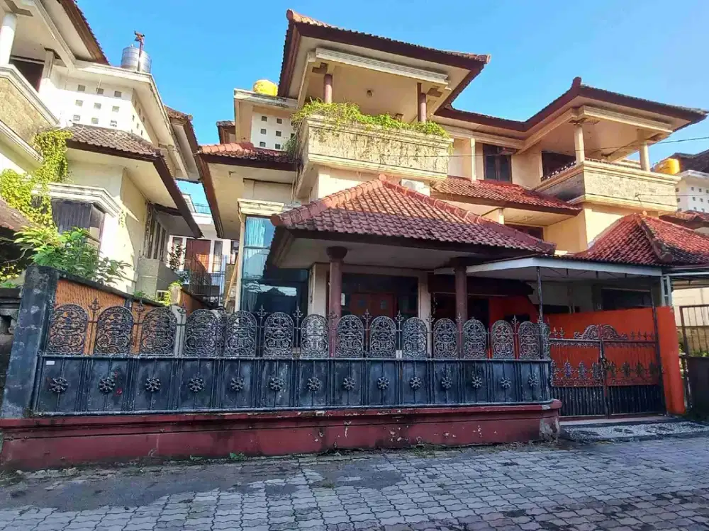 Rumah dalam Komplek Dekat Tiara Soputan Denpasar