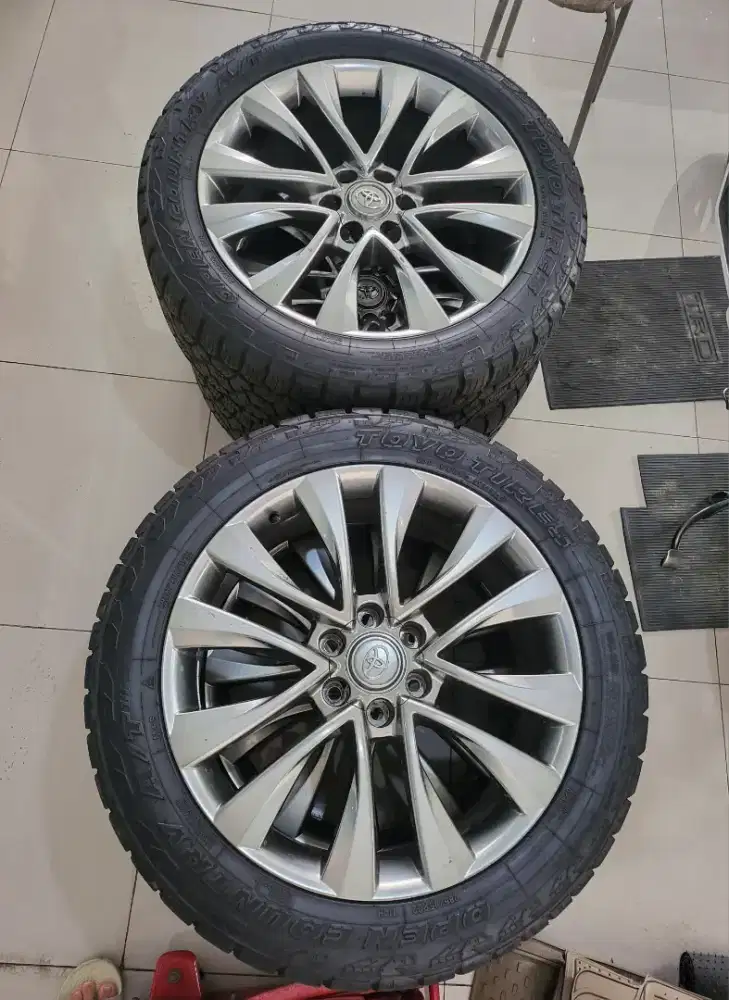 Velg R22 Toyota dan Ban TOYO OPEN COUNTRY AT