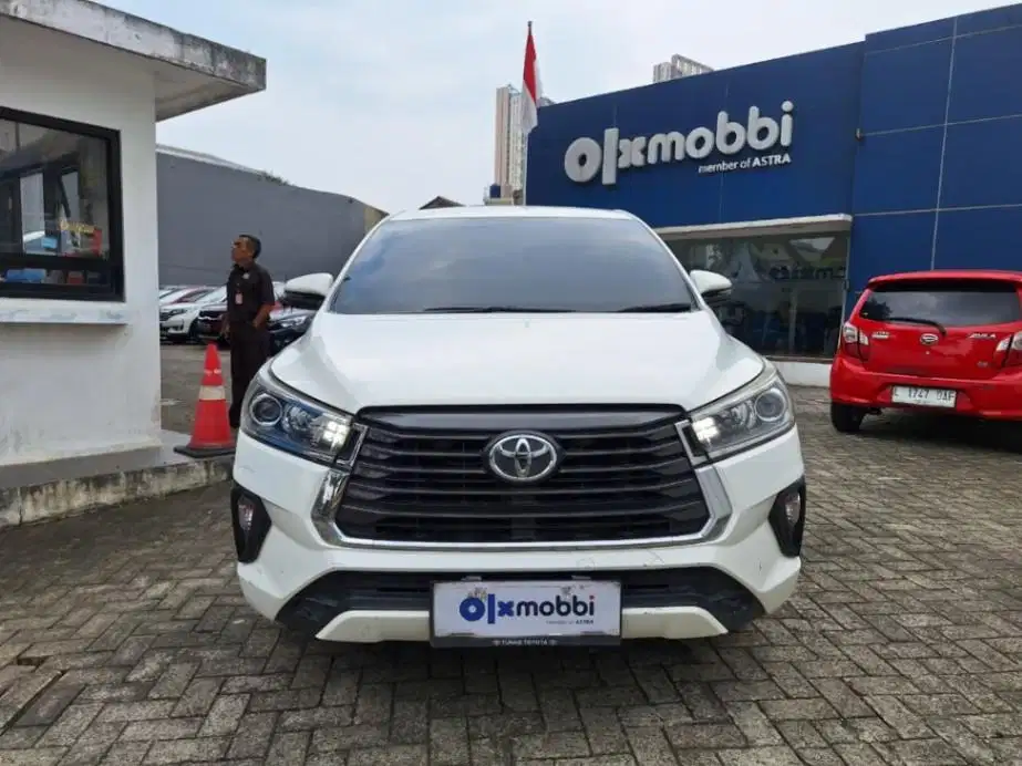 LOW DP Toyota Kijang Innova 2.0 V Bensin-MT 2022 HFX