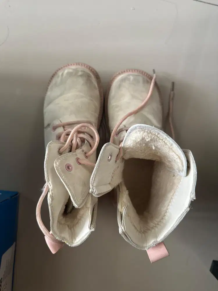 Sepatu anak boots ukuran 34