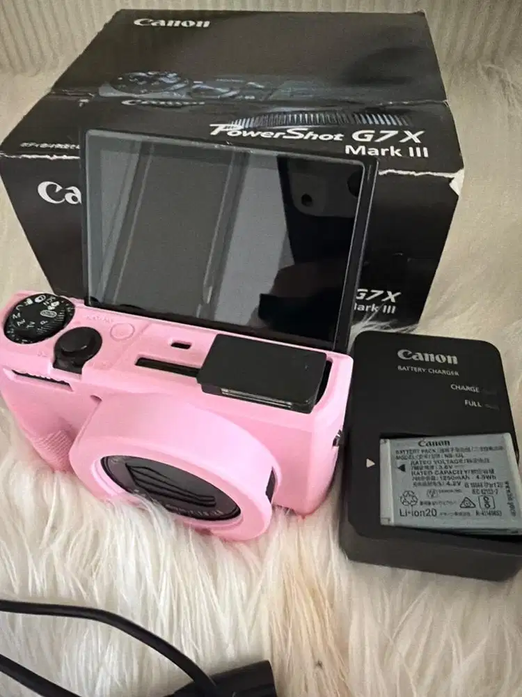 Canon G7X Mark III