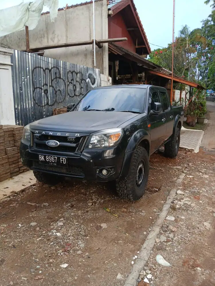 Ford Ranger 2,5 Tahun 2011 (barcode ready) surat lengkap - nego