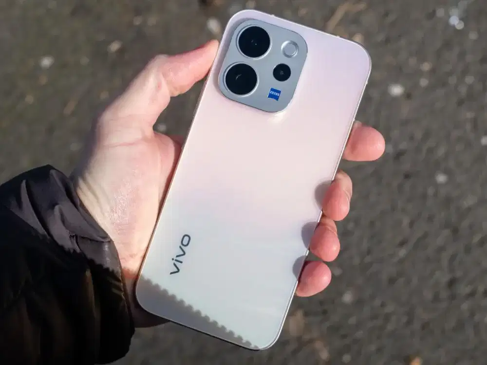Vivo V70 12/256