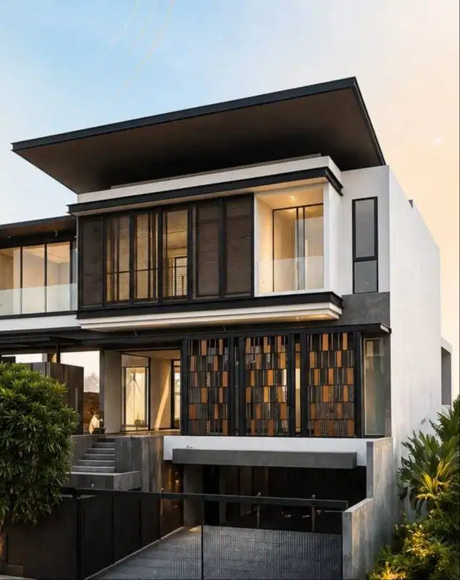 Dijual Rumah Mewah Citraland Utama Ada Pool High Spec 3 Lantai
