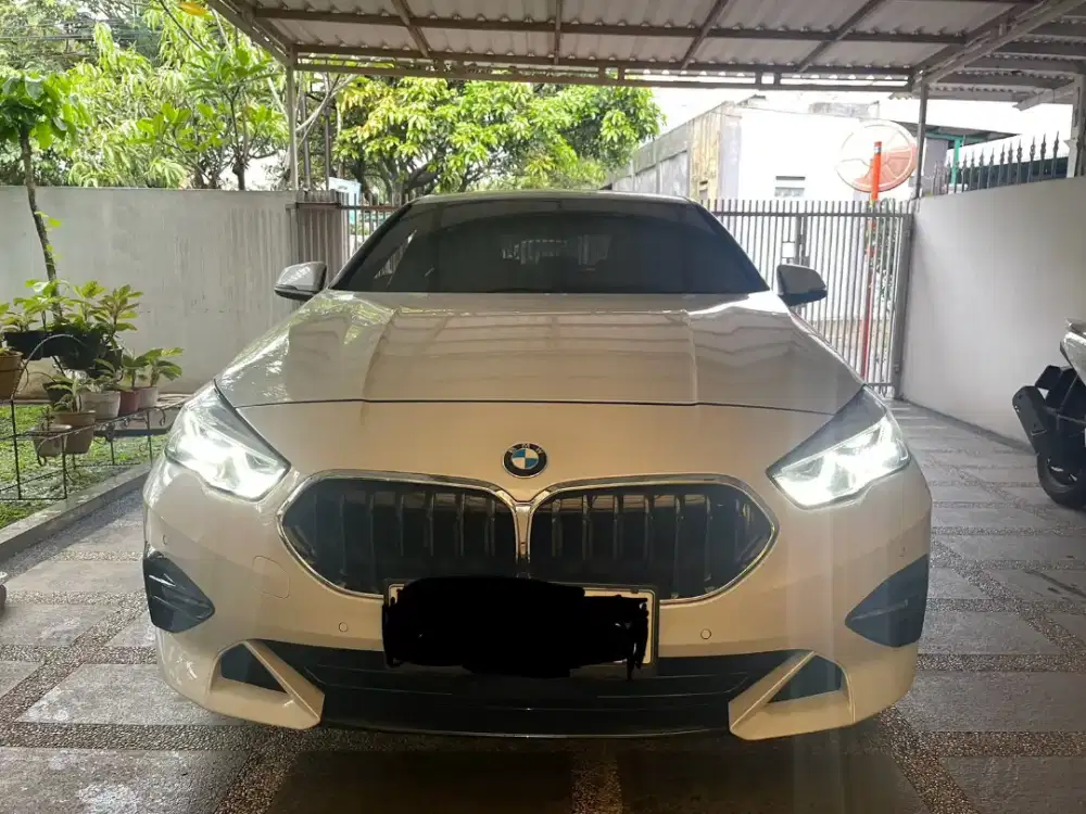 BMW 218i GC Putih Metalik 2023