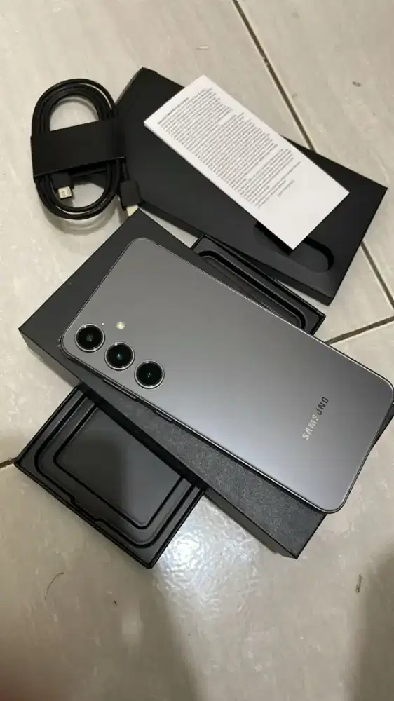 SAMSUNG S24 PLUS
