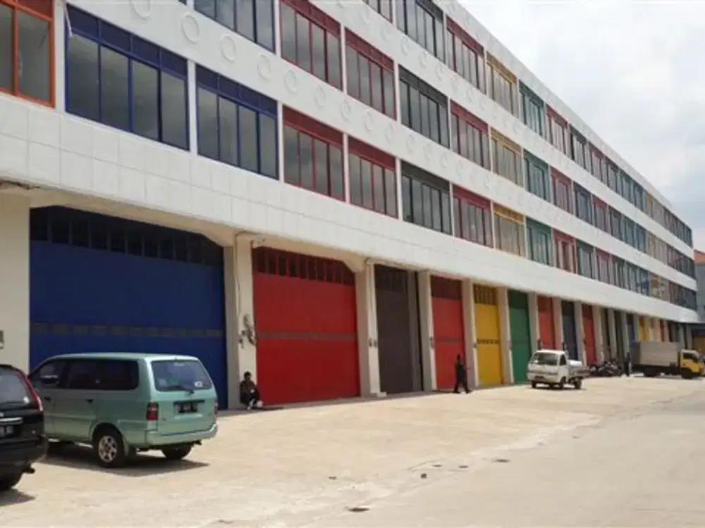 Disewakan Ruko Taman Ratu 3 Lantai Full Lantai 4 Rooftop