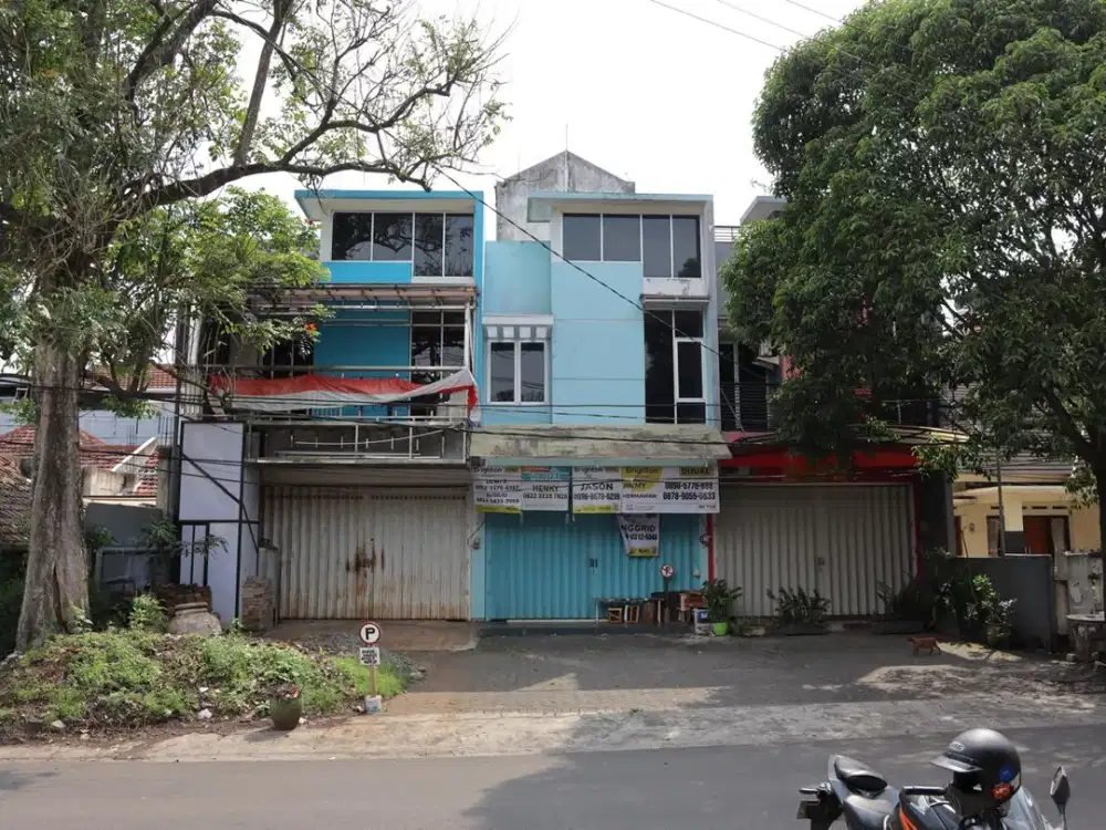 Ruko Strategis di Rajekwesi, dekat Stasiun, Bandara, Terminal, Kampus UB, UNMER, UM, Mall Matos, Kayutangan Heritage, Alun-Alun Kota Malang.MLG00005