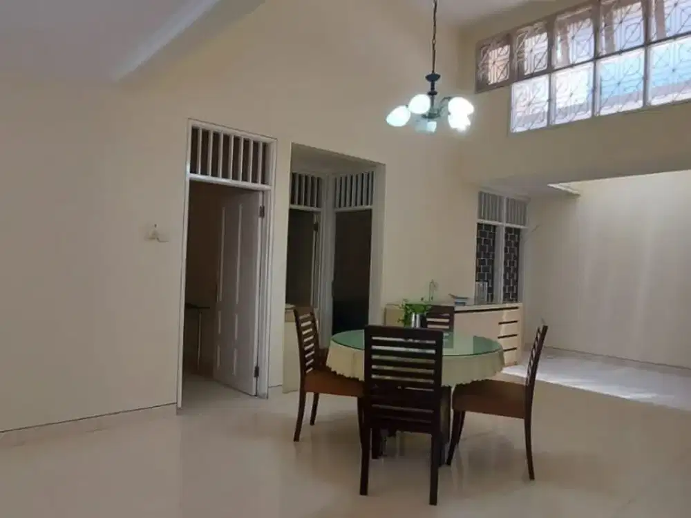 Selatan Rumah International Village Citraland Surabaya - Nego