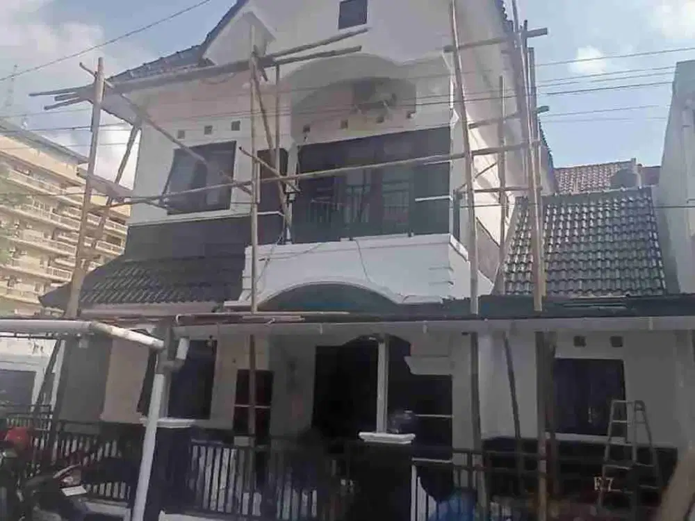 Rumah besar selesai renovasi area Seturan Caturtunggal Depok