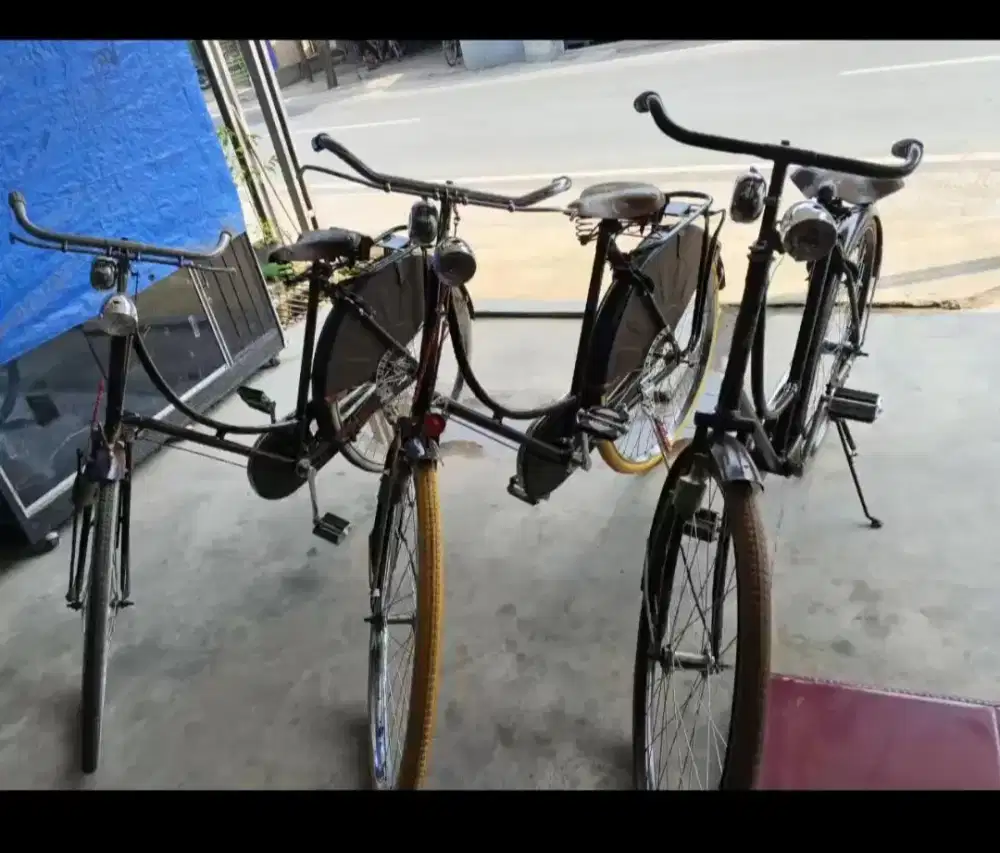 Sepeda onthel merk Philips dan merk Phoenix