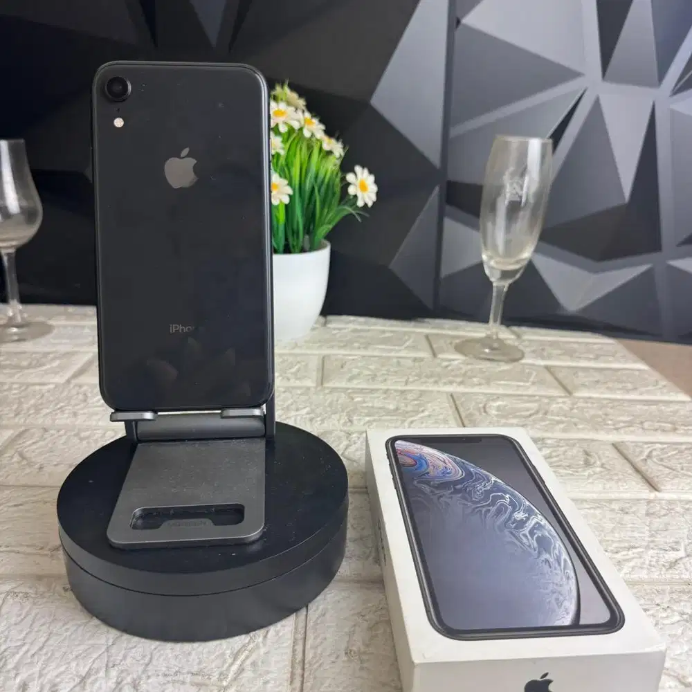 iphone XR 64gb Ex ibox BH 100% bisa COD dan TT