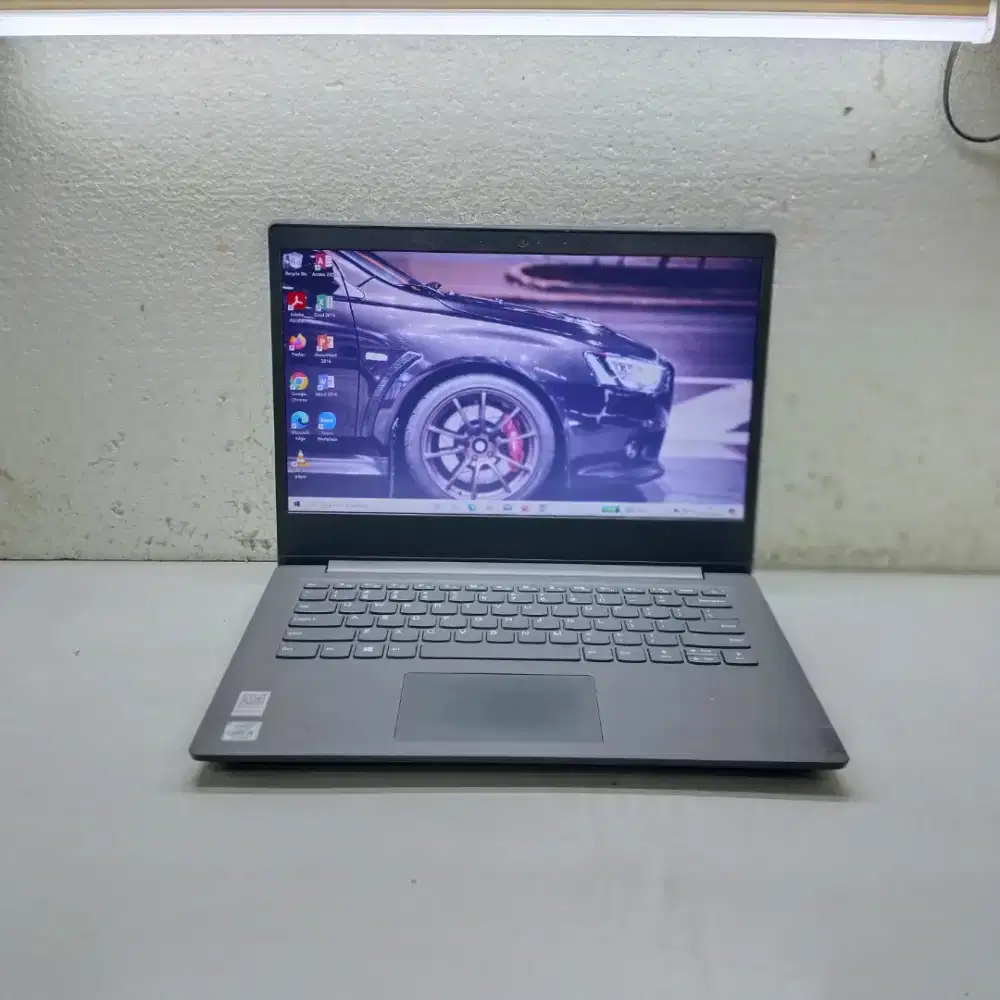 LENOVO V14 - IIL • i5 - 1035G1 • RAM 8 GB SSD 256 GB