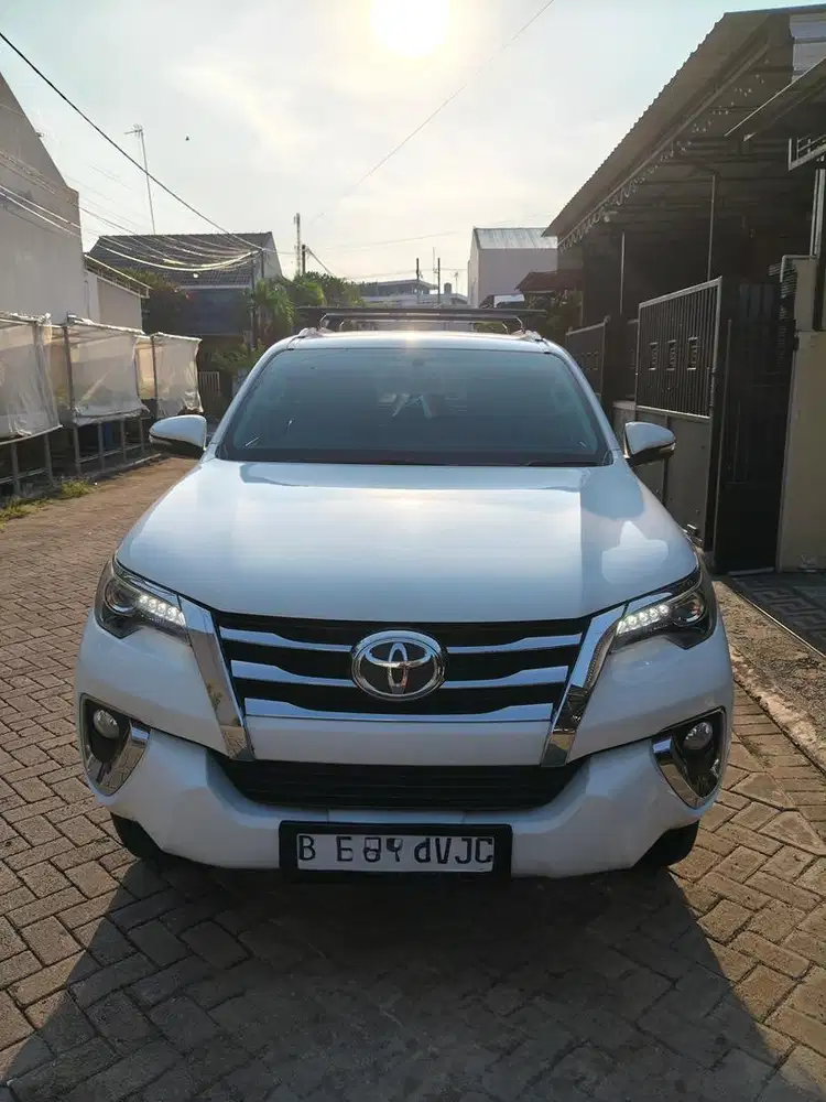 Jual Cepat : Fortuner VRZ Putih Tangan Pertama