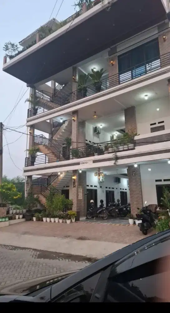 DI JUAL KOS-KOSAN 36 PINTU ,& RUMAH INDUK DI CIKARANG BARAT
