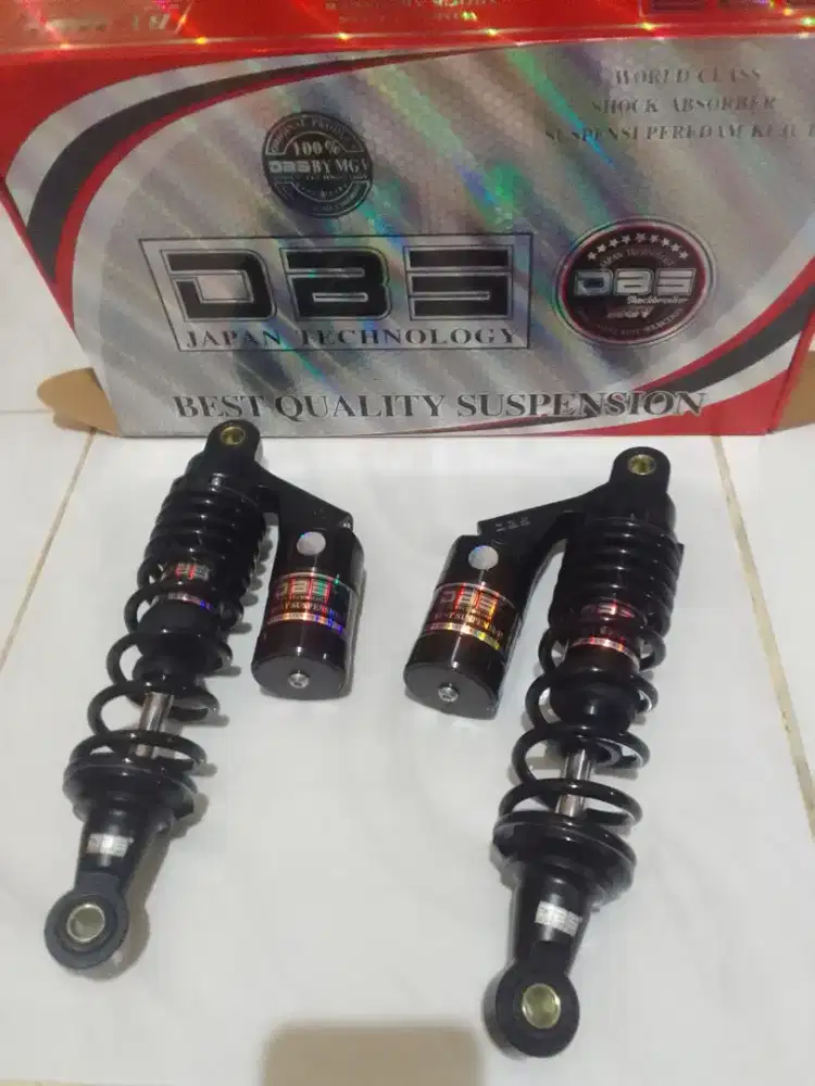 2 pasang Shock belakang nmax dan aerox.harga nego
