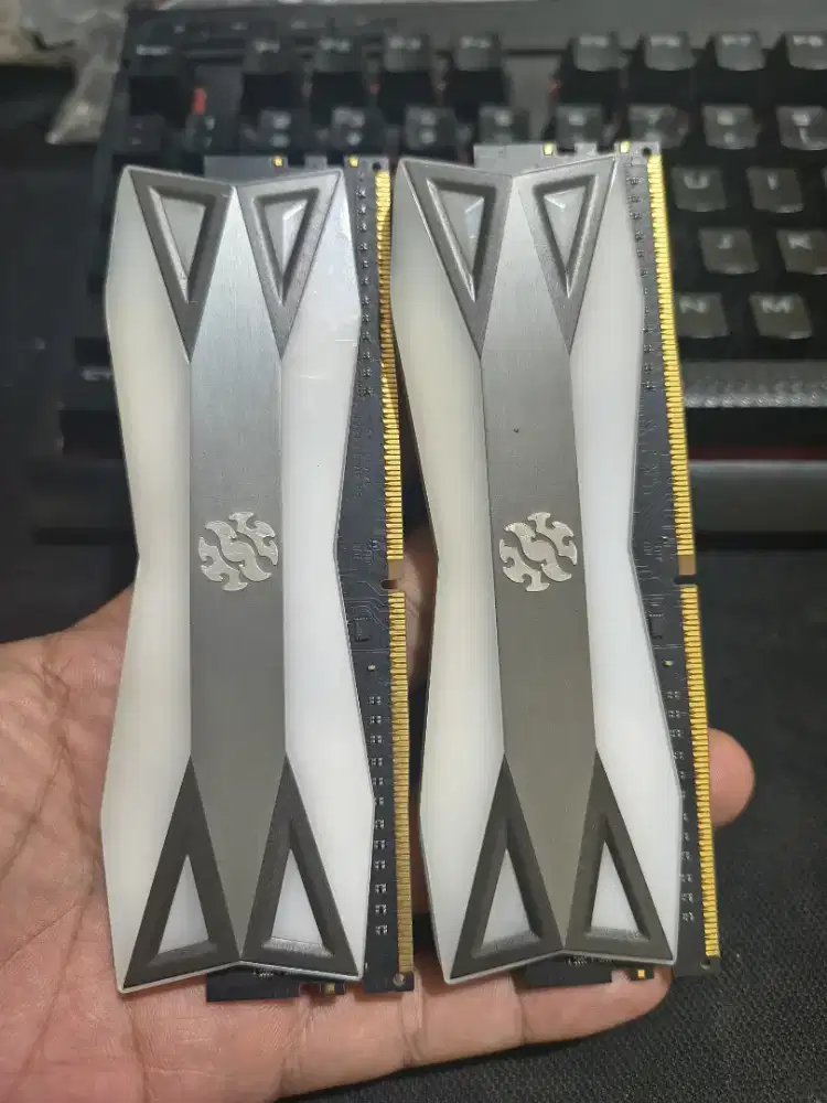 Ram DDR4 2x8Gb Xpg Spectrix D60g