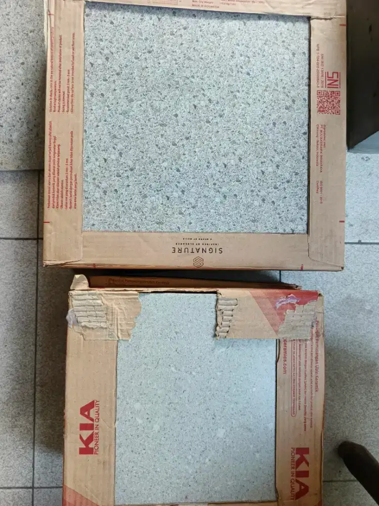 Keramik lantai rumah