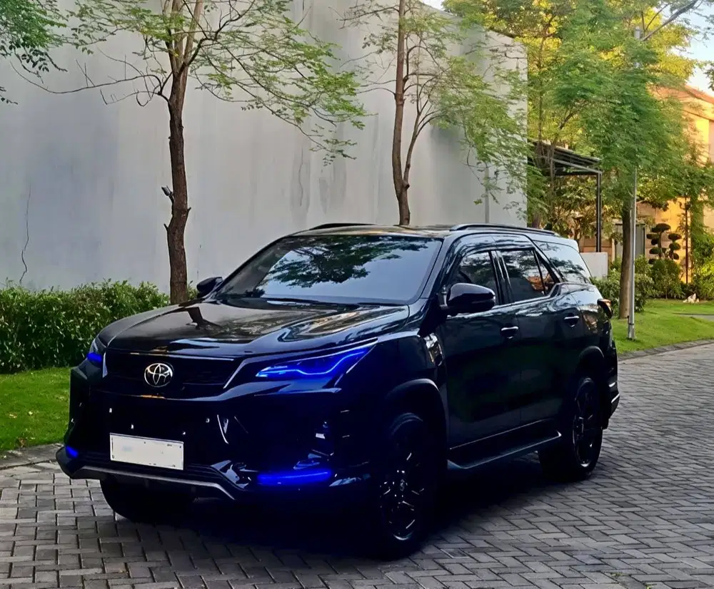 Toyota Fortuner GR Sport 2.8 Legender 2025 Black Hitam 2024 2026