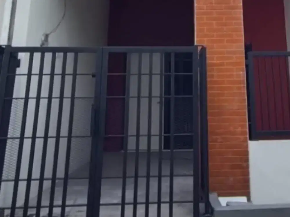 Rumah Pisces Surabaya Timur