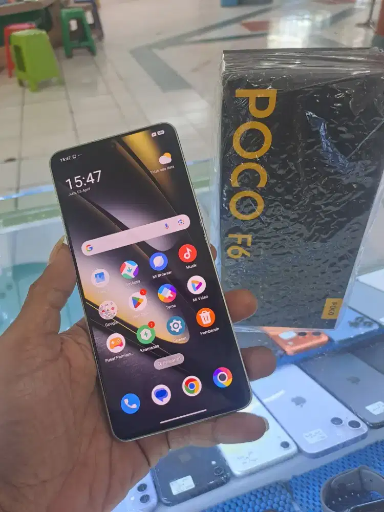 Poco F6 12/512gb