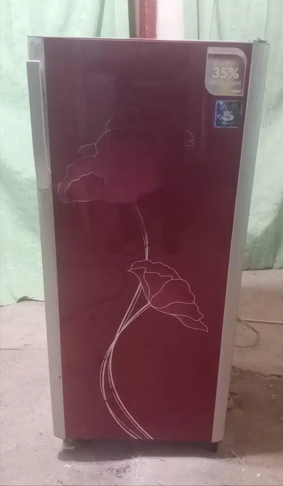 Kulkas 1 pintu POLYTRON.(Diantar Dalam Kota Padang Saja)