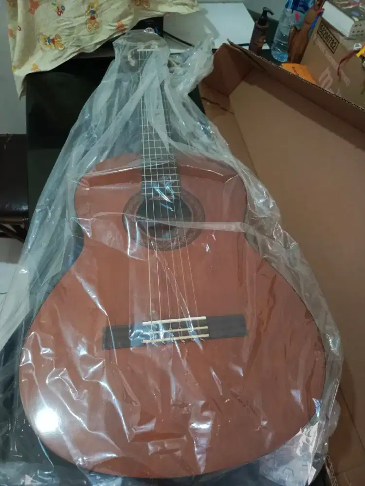 Dijual Gitar asli Yamaha C40