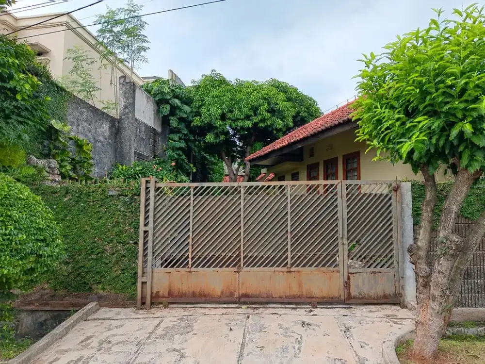 Dijual Rumah 1 Lantai Halaman Luas di Kawasan Elit Bintaro Tengah Sektor 1