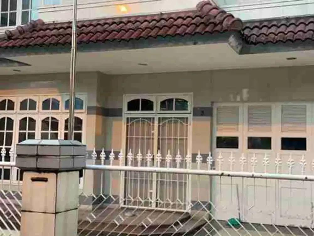 Dijual Villa Polonia Indah