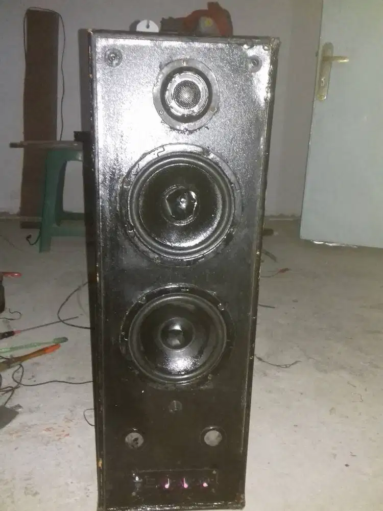 speker tower bluetooth