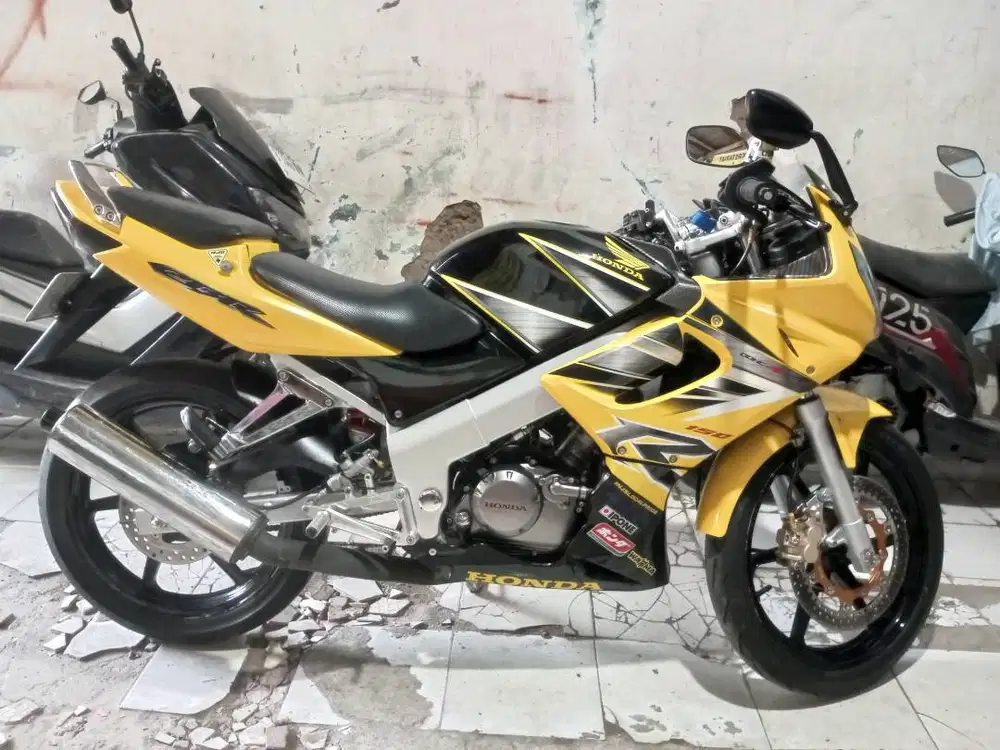 CBR 150 CBU Thailand