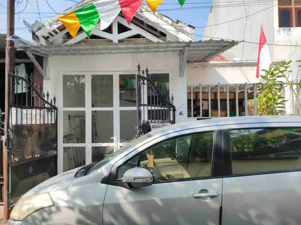 dijual rumah simpang Darmo permai selatan