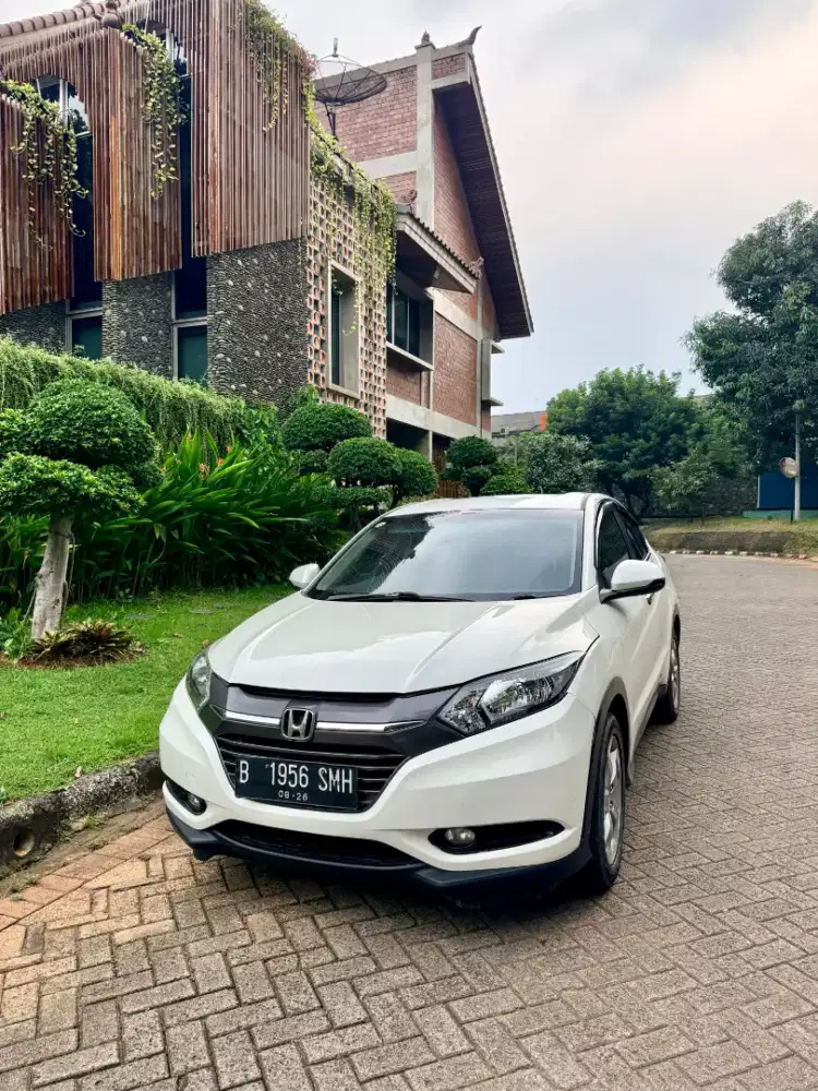 Honda HR-V E 1.5 AT 2018 (CASH TERMURAH)