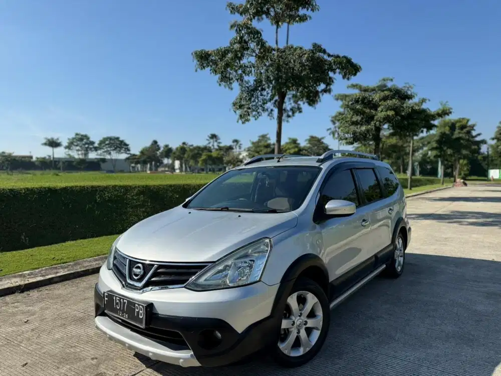 Nissan Grand livina x-gear MT 3 Baris 2016 Bensin