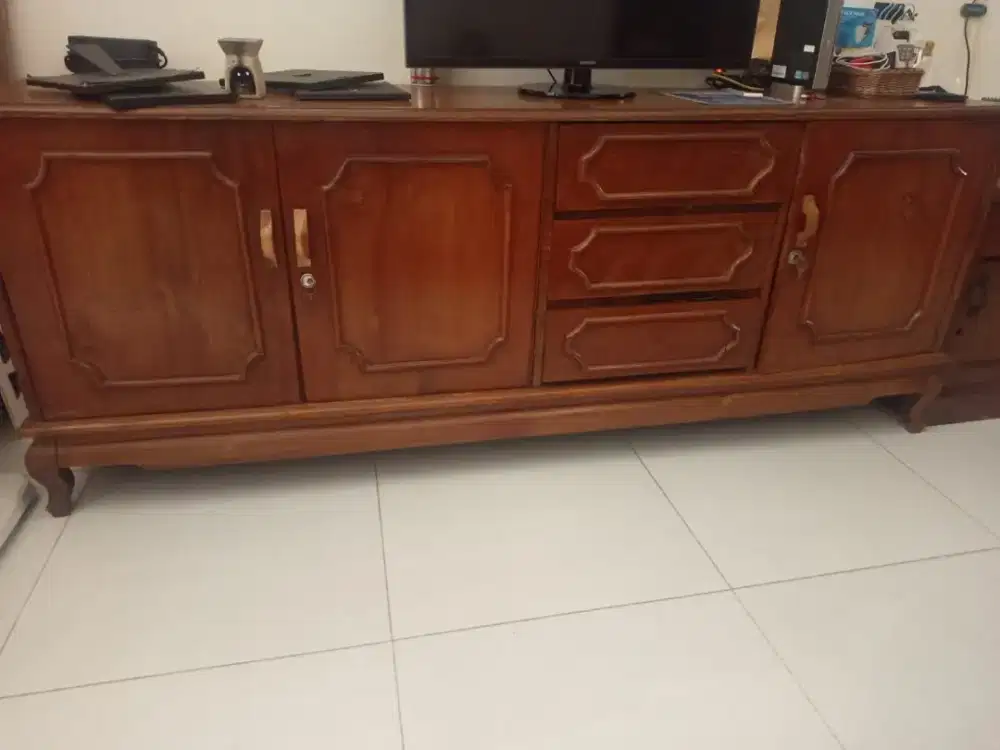 Lemari Bufet jati tua p 2m, l 40 cm