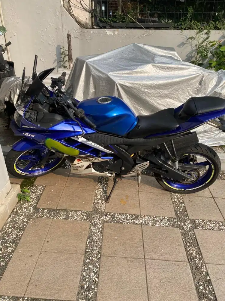 YAMAHA R15 V2 2016
