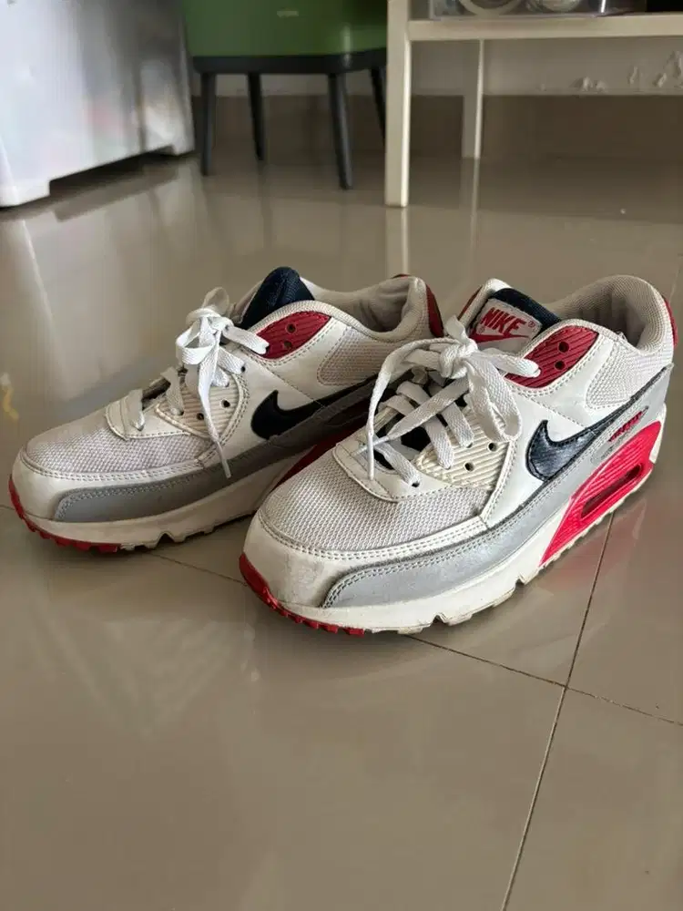 Preloved Nike Air Max 90