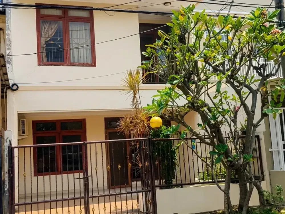 Rumah 2,5lt luas 6x17 102meter 3KT Kelapa Gading Jakarta Utara