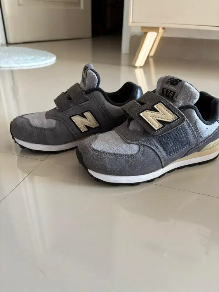 PRELOVED NEW BALANCE KIDS NB 574