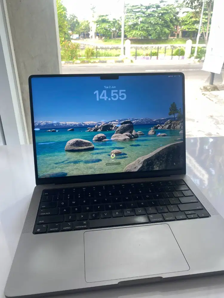 macbook pro m3 16/512 15