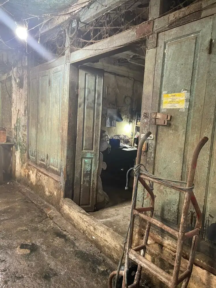 Kuli Angkat Barang