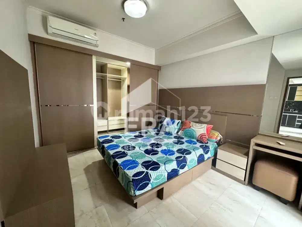 sewa 2 kamar furnish lantai sedang apartemen royal mediterania garden