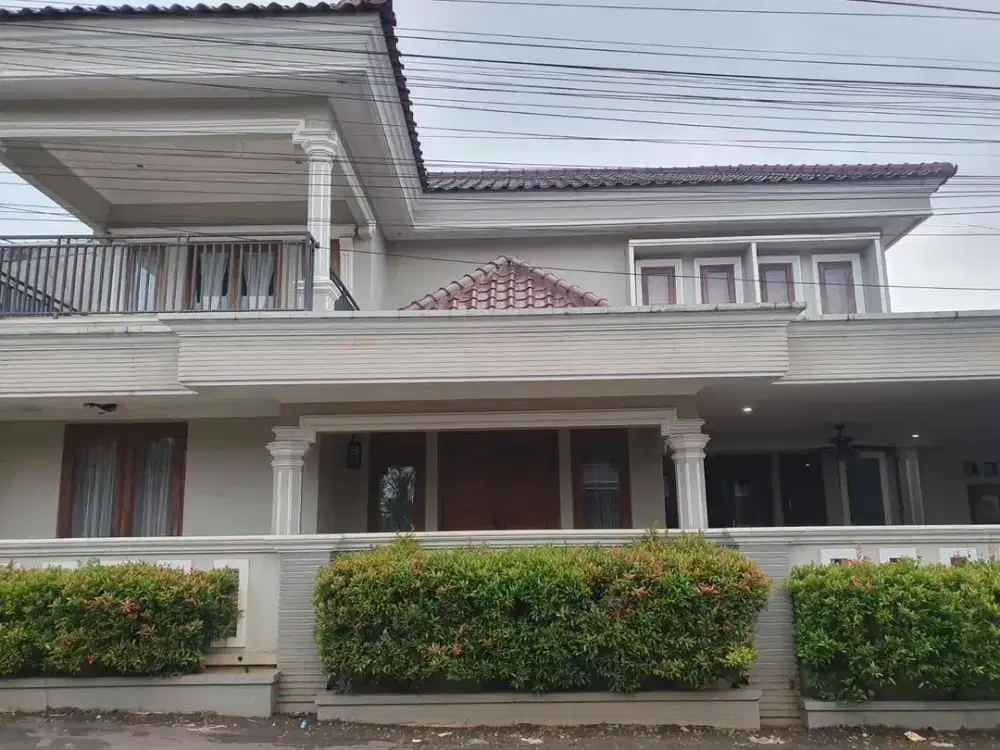 RUMAH MURAH DAN TANAH LUAS NYA DI DESA WARU KECAMATAN PARUNG LETAK STRATEGIS DEKAT JALAN UTAMA
