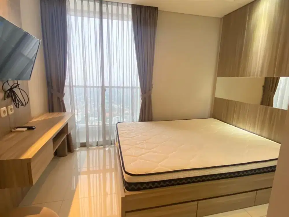 Studio Furnished Apartemen Taman Anggrek Residences - Jakarta Barat