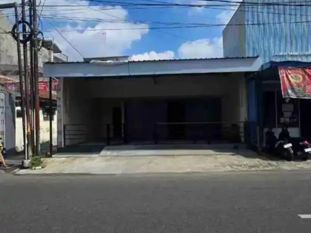 Disewakan Ruang Usaha Siap Pakai,Super Strategis Lokasi Serengan, Solo Luas 205m2